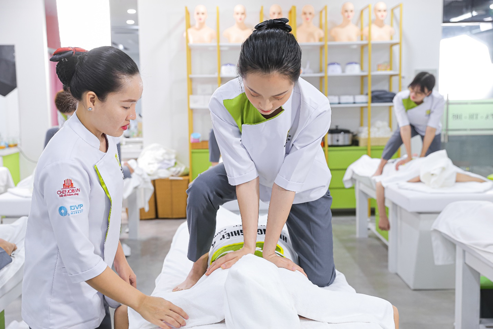 Học nghề Spa là học những gì? Yêu cầu của nghề spa mà bạn cần biết