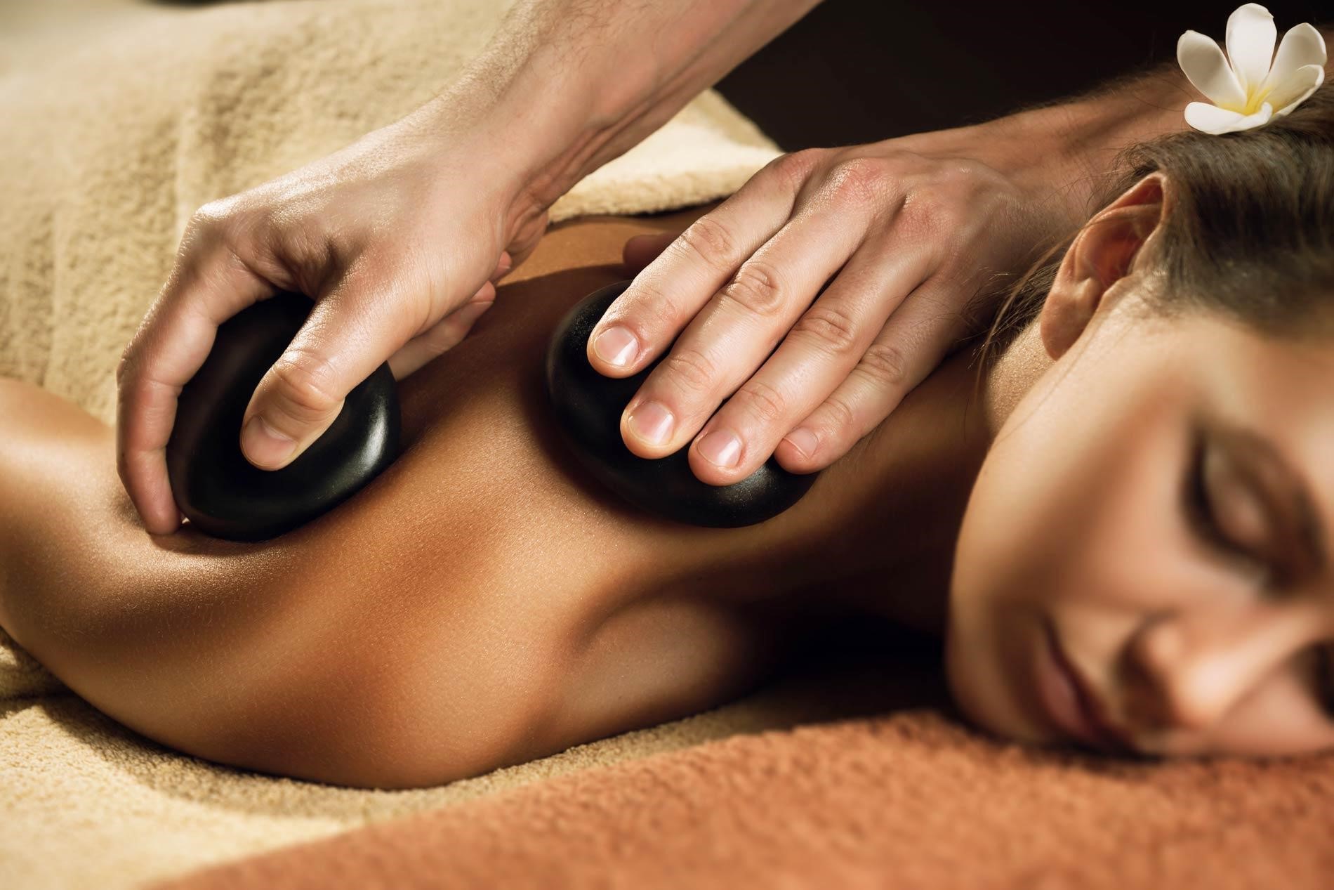 Glow - Sự lựa chọn hoàn hảo cho dịch vụ massage đá nóng tại nhà