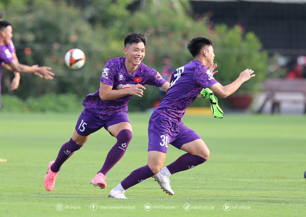 Tin thể thao 26/1: Các đội bóng V.League thưởng Tết cầu thủ như thế nào?