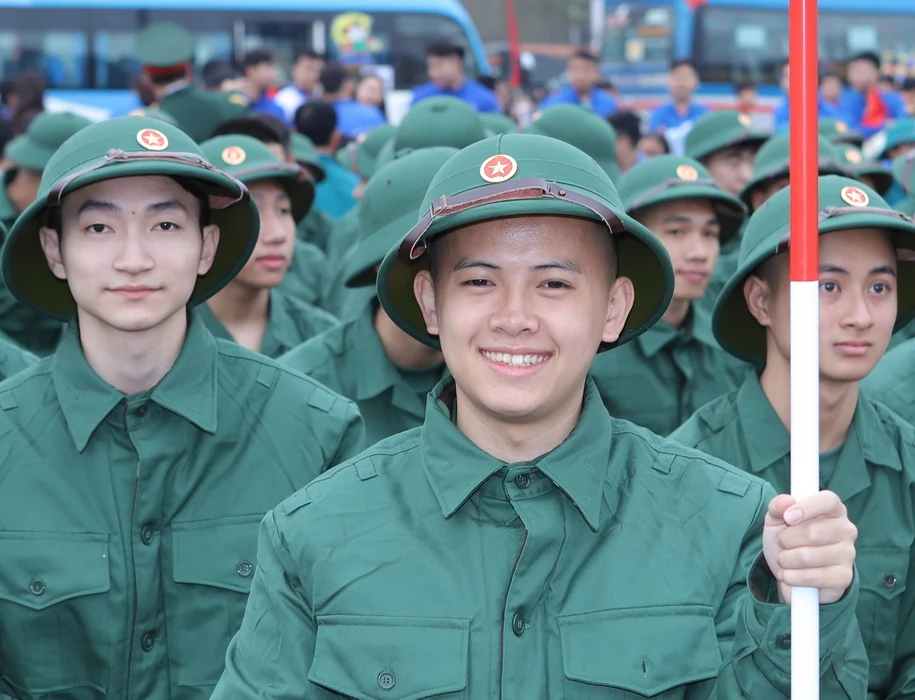 Bí thư Tỉnh ủy Nguyễn Doãn Anh dự lễ giao nhận quân tại TP Thanh Hóa