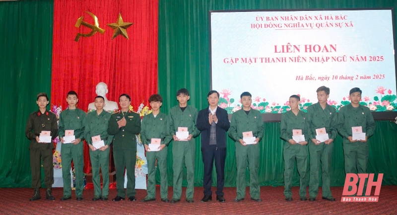 Hà Trung: Gặp mặt, động viên tân binh lên đường nhập ngũ