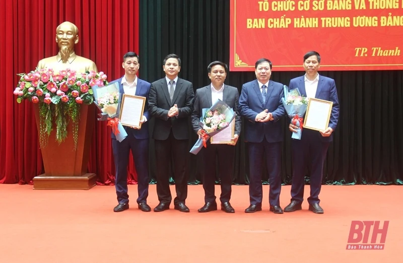 TP Thanh Hóa công bố các quyết định về tổ chức và cán bộ