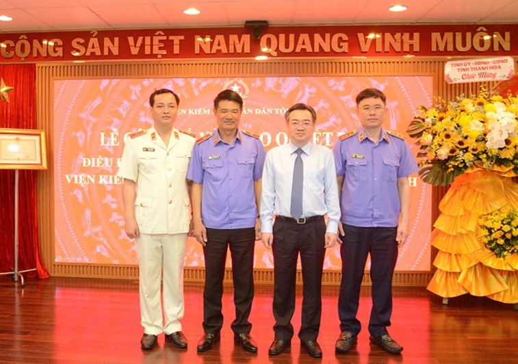 Bổ nhiệm đồng chí Lê Văn Đông giữ chức Viện trưởng Viện Kiểm sát nhân dân thành phố Hồ Chí Minh