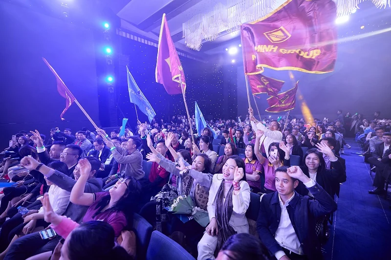 Hàng nghìn sales khuấy động lễ ra quân khởi động dự án Sun Group tại Cát Bà