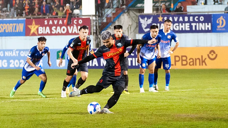 Tin thể thao 23/2: Hai sân ở V.League phải tạm dừng nếu mặt cỏ vẫn xấu