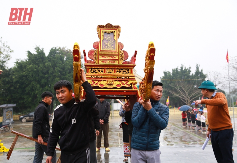 Sẵn sàng khai hội Dâng trâu tế trời đền Chín Gian