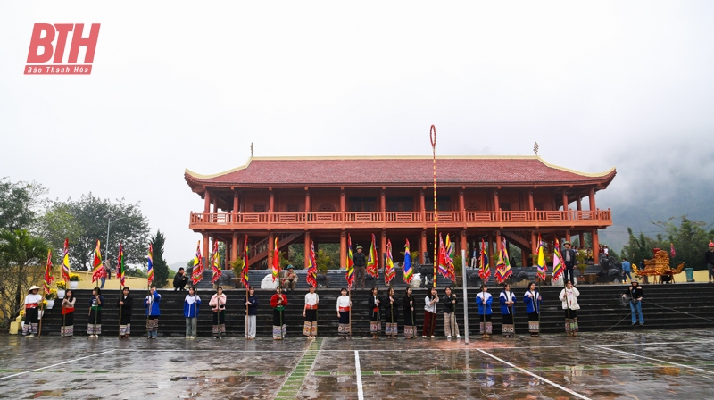 Sẵn sàng khai hội Dâng trâu tế trời đền Chín Gian