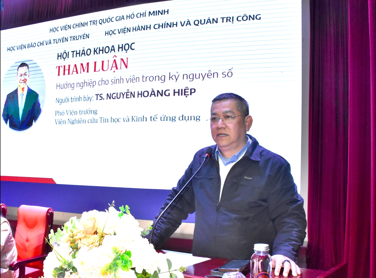 Hội thảo khoa học: “Cơ hội việc làm của sinh viên các trường đại học trong thời đại số”