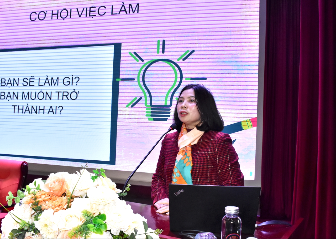 Hội thảo khoa học: “Cơ hội việc làm của sinh viên các trường đại học trong thời đại số”