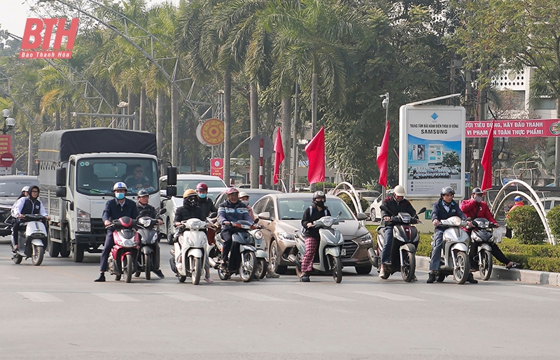 Nâng cao ý thức chấp hành luật giao thông mới