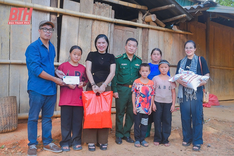 Lấp lánh ánh sao xanh...