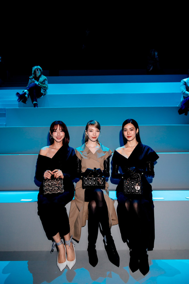 Hoa hậu Thùy Tiên mang “biểu tượng Việt Nam” đến Paris Fashion Week