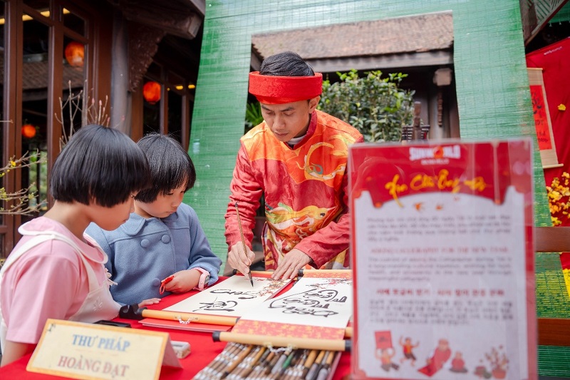 Bà Nà đẹp như tranh vẽ vào mùa săn mây