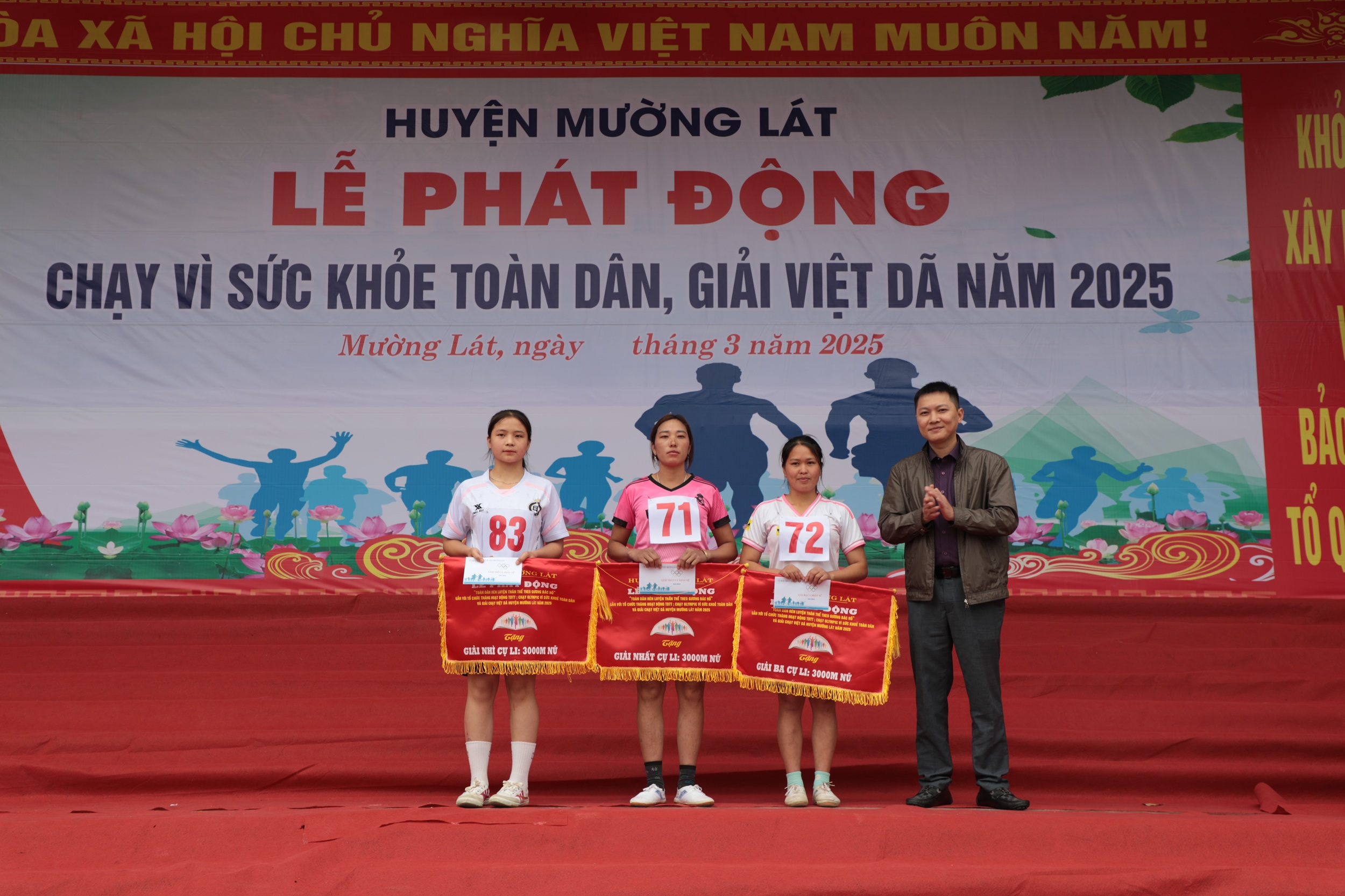 Lễ phát động “Chạy vì sức khỏe toàn dân” và Giải việt dã huyện Mường Lát năm 2025