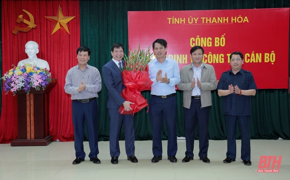 Công bố và trao quyết định bổ nhiệm Phó trưởng Ban Tuyên giáo và Dân vận Tỉnh ủy