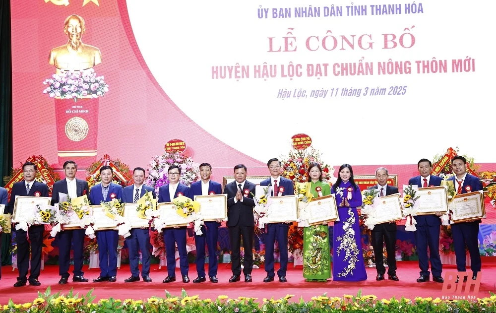Huyện Hậu Lộc công bố đạt chuẩn nông thôn mới