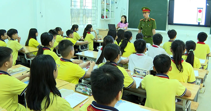 Tăng cường giải pháp bảo đảm an toàn giao thông trong lứa tuổi học sinh