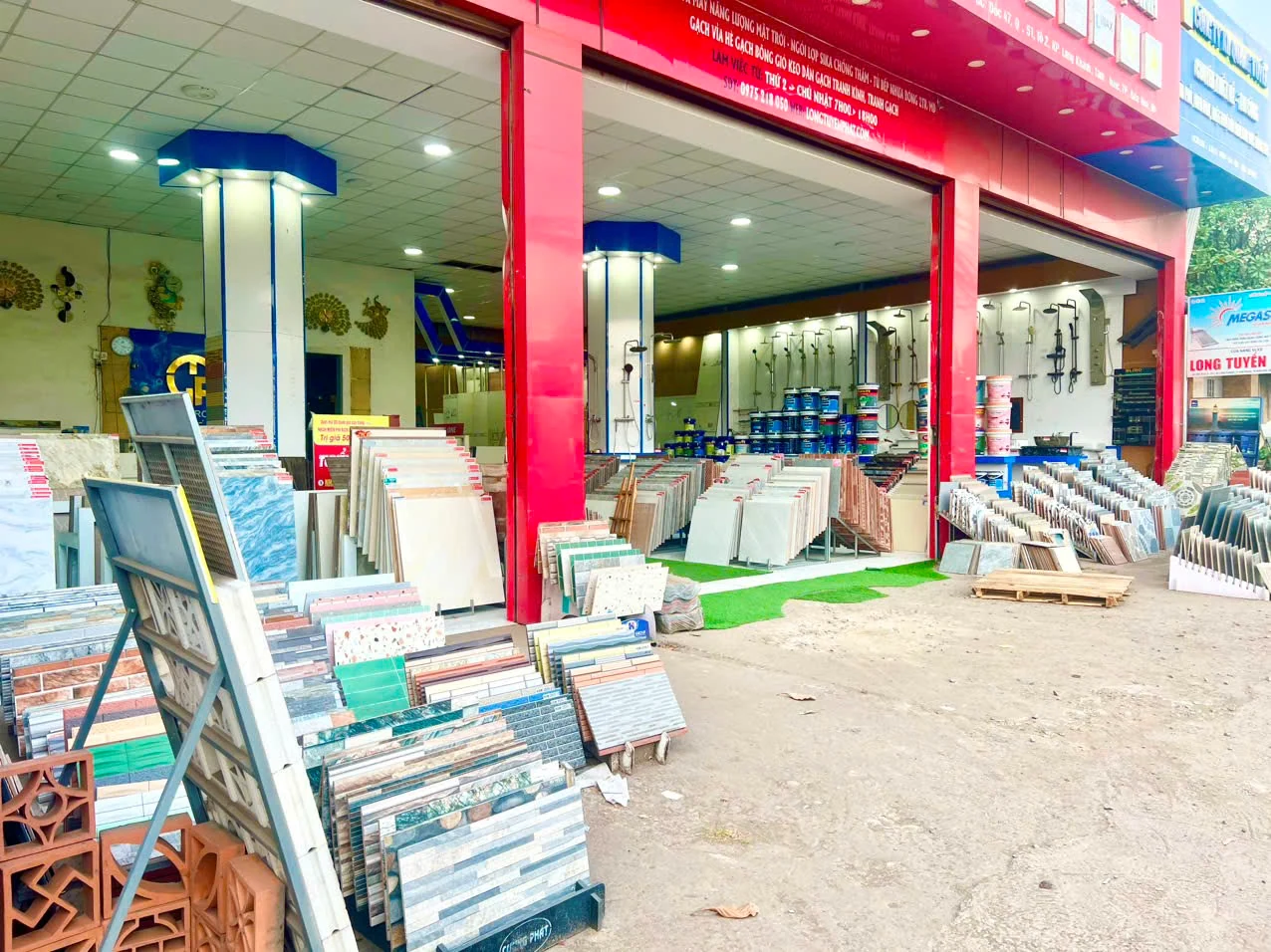 Gạch ốp lát và thiết bị vệ sinh Long Tuyến Phát - cung cấp uy tín, chất lượng
