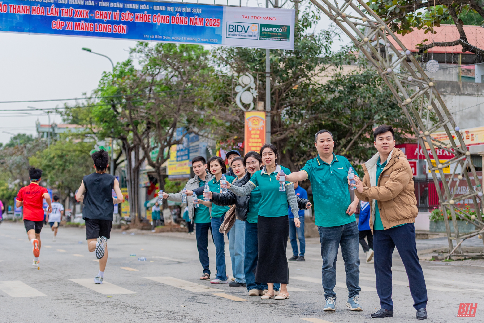 Những cống hiến phía sau đường chạy việt dã Báo Thanh Hóa 