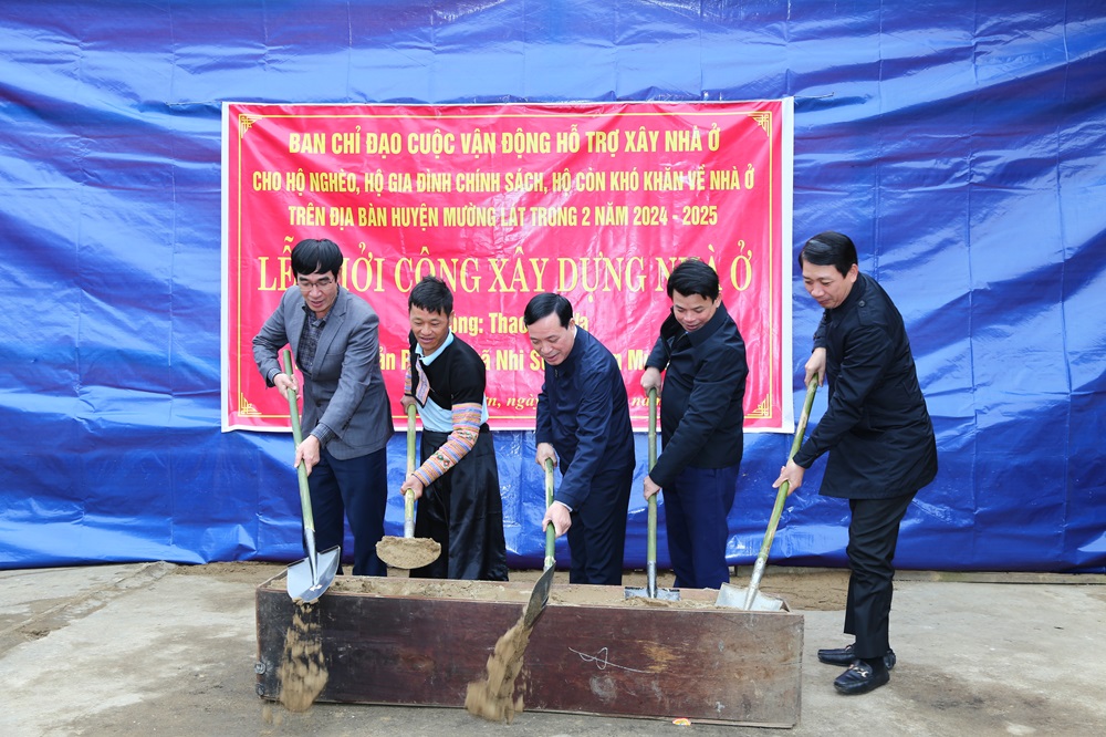 Phó Bí thư Thường trực Tỉnh ủy Lại Thế Nguyên làm việc tại huyện Mường Lát