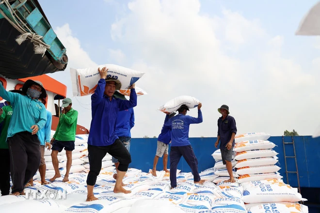 Phê duyệt Chương trình cắt giảm thủ tục hành chính liên quan sản xuất, kinh doanh