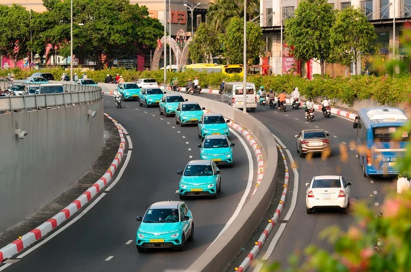 Vì sao dịch vụ taxi cao cấp Xanh SM Premium được lòng khách hàng Việt?