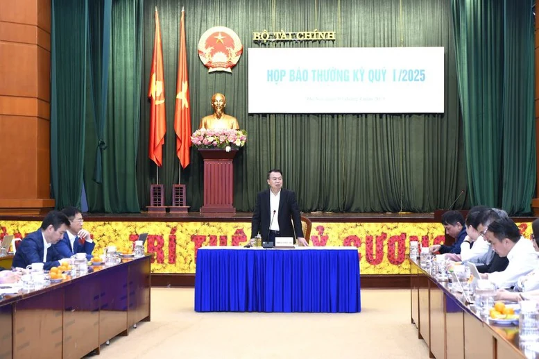 Bộ Tài chính lên tiếng về việc Hoa Kỳ tăng thuế lên hàng hóa Việt Nam