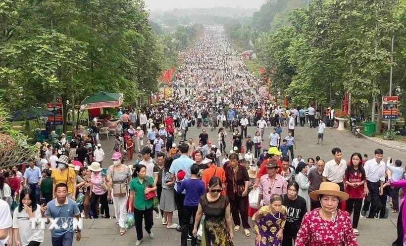 Thời tiết dịp nghỉ lễ Giỗ Tổ: Khu vực Bắc Bộ, Bắc Trung Bộ có mưa dông