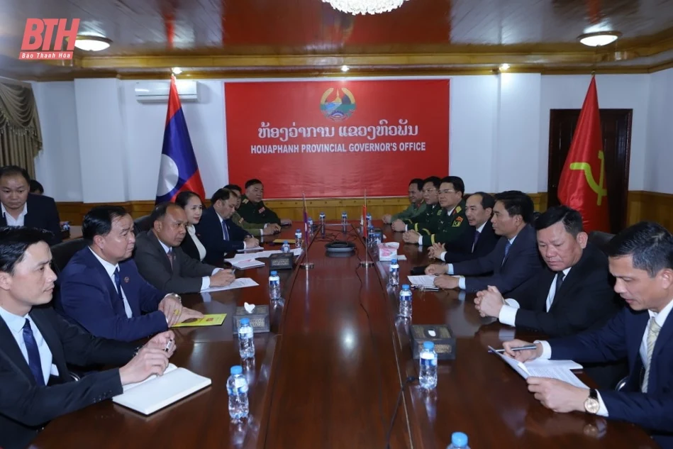 Đoàn đại biểu cấp cao tỉnh Thanh Hóa chúc Tết cổ truyền Bun Pi May tại tỉnh Hủa Phăn (nước CHDCND Lào)