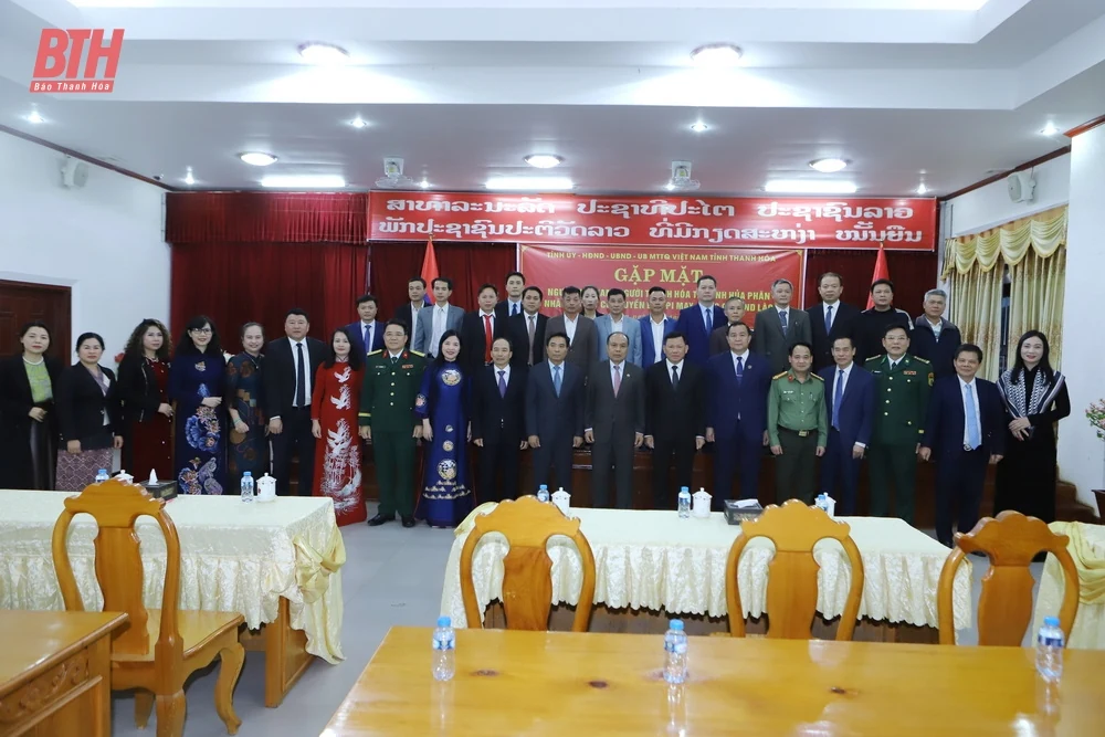 Đoàn đại biểu cấp cao tỉnh Thanh Hóa chúc Tết cổ truyền Bun Pi May tại tỉnh Hủa Phăn (nước CHDCND Lào)