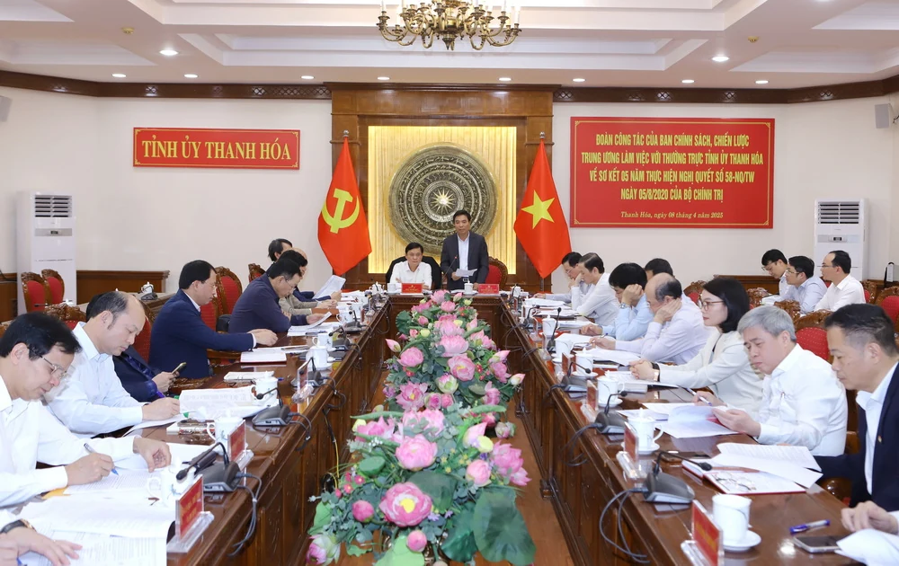 Ban Chính sách, Chiến lược Trung ương làm việc với Thường trực Tỉnh ủy Thanh Hóa về sơ kết 5 năm thực hiện Nghị quyết số 58-NQ/TW của Bộ Chính trị