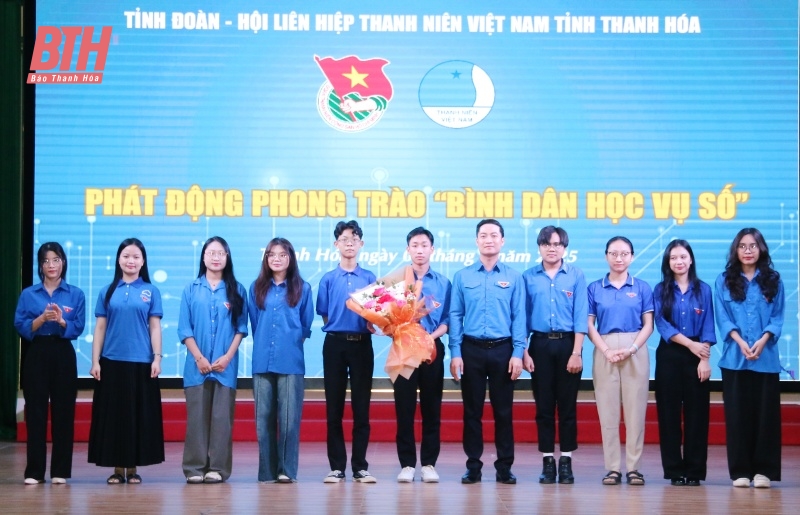 nhà cái m88 phát động phong trào “Bình dân học vụ số”