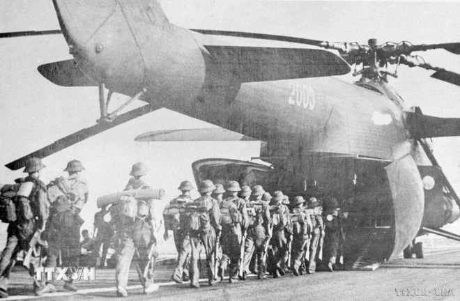 50 năm thống nhất đất nước - Ngày 8/4/1975: Máy bay ta ném bom Dinh Độc Lập