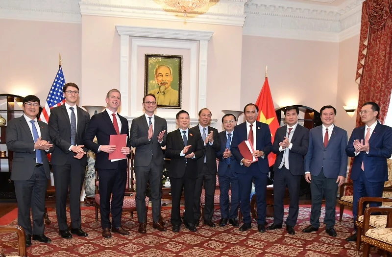 Vietjet và AV AirFinance ký kết hợp tác 300 triệu USD phát triển đội bay, tổng kim ngạch với Hoa Kỳ lên tới 64 tỉ USD