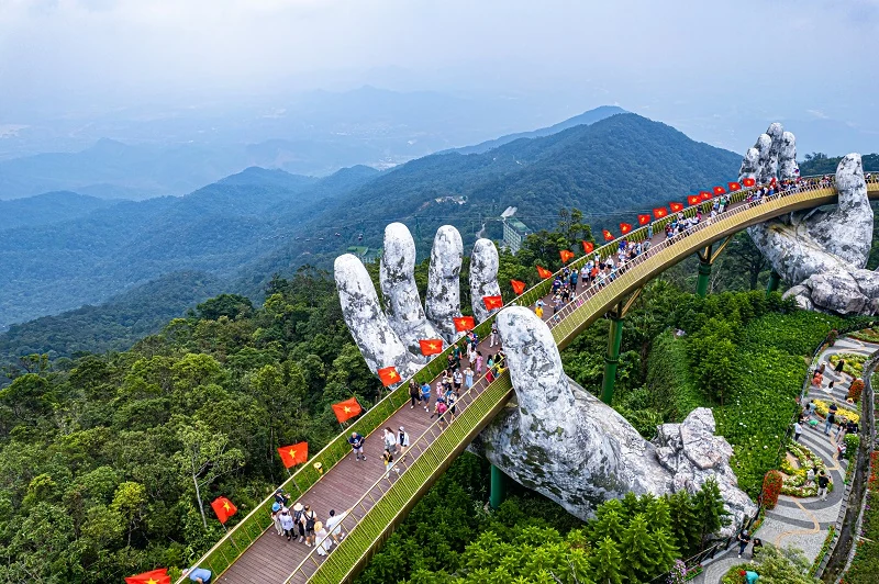Không chỉ sống ảo - tour 30/4 này còn khiến bạn thấy yêu nước theo cách riêng