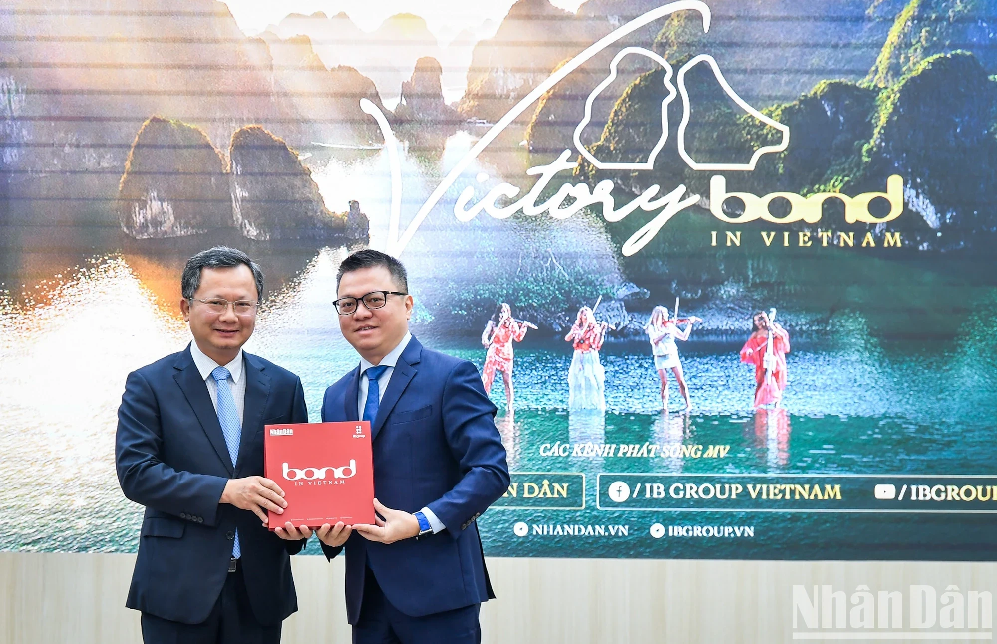 Báo Nhân Dân ra mắt video âm nhạc “Victory - Bond in Vietnam”