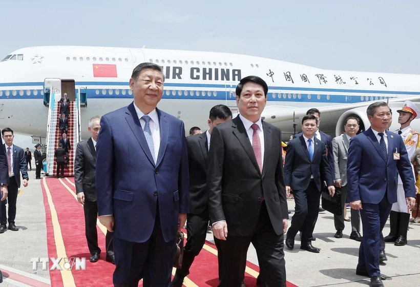 Tổng Bí thư, Chủ tịch nước Trung Quốc Tập Cận Bình bắt đầu chuyến thăm Việt Nam