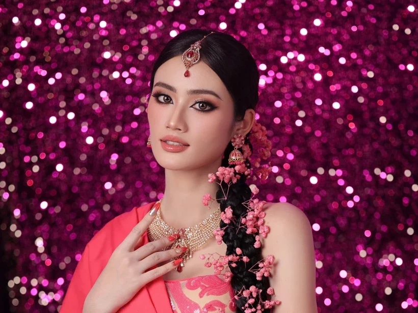 Hoa hậu Ý Nhi “biến hình” ấn tượng trước thềm cuộc thi Miss World