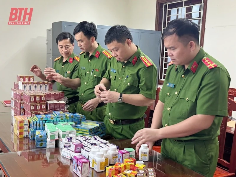 Khám xét khẩn cấp 6 địa điểm, phát hiện kho nguyên liệu khủng để sản xuất thuốc tân dược giả