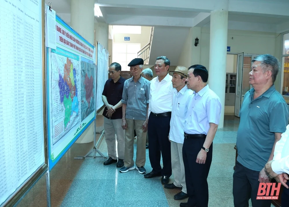 Phó Bí thư Thường trực Tỉnh ủy Lại Thế Nguyên dự hội nghị lấy ý kiến Nhân dân về phương án sắp xếp đơn vị hành chính cấp xã trên địa bàn thành phố Thanh Hóa