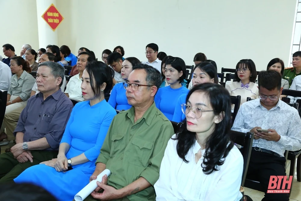 Phó Bí thư Thường trực Tỉnh ủy Lại Thế Nguyên dự hội nghị lấy ý kiến Nhân dân về phương án sắp xếp đơn vị hành chính cấp xã trên địa bàn thành phố Thanh Hóa