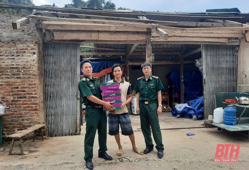 Mường Lát hỗ trợ khắc phục xong 57 nhà ở bị thiệt hại do dông lốc