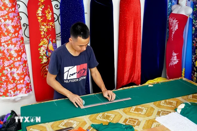 Làng nghề áo dài Trạch Xá chứa đựng giá trị văn hóa phi vật thể vô cùng quý giá