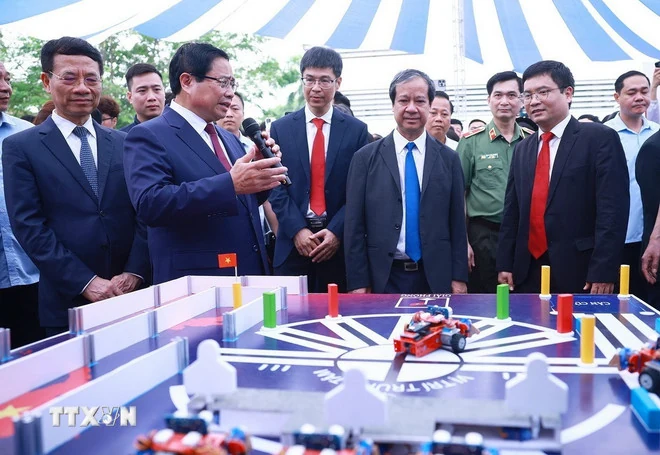 Thủ tướng: Đổi mới sáng tạo và chuyển đổi số không phân biệt giới tính, tuổi tác, tôn giáo