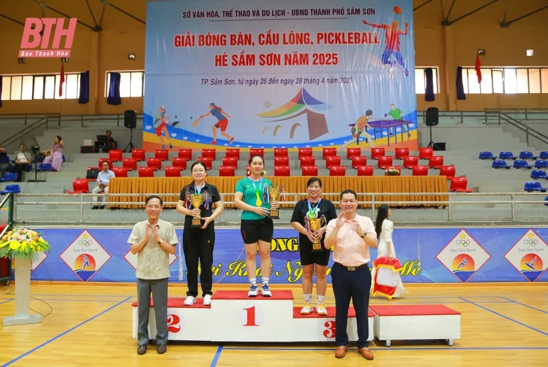 Giải bóng bàn, cầu lông, pickleball hè Sầm Sơn diễn ra sôi nổi, hấp dẫn, chuyên môn cao