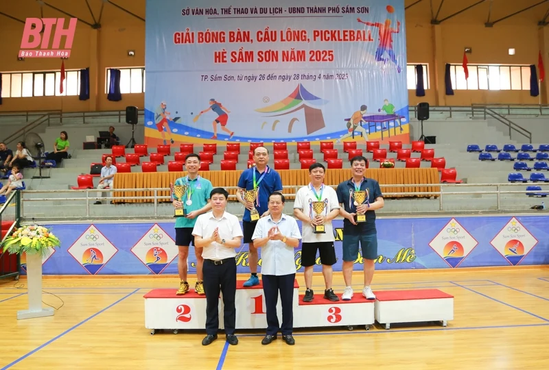 Giải bóng bàn, cầu lông, pickleball hè Sầm Sơn diễn ra sôi nổi, hấp dẫn, chuyên môn cao