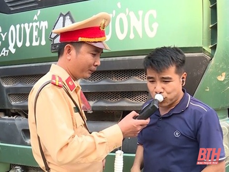 Tăng cường xử lý vi phạm nồng độ cồn trong dịp nghỉ lễ