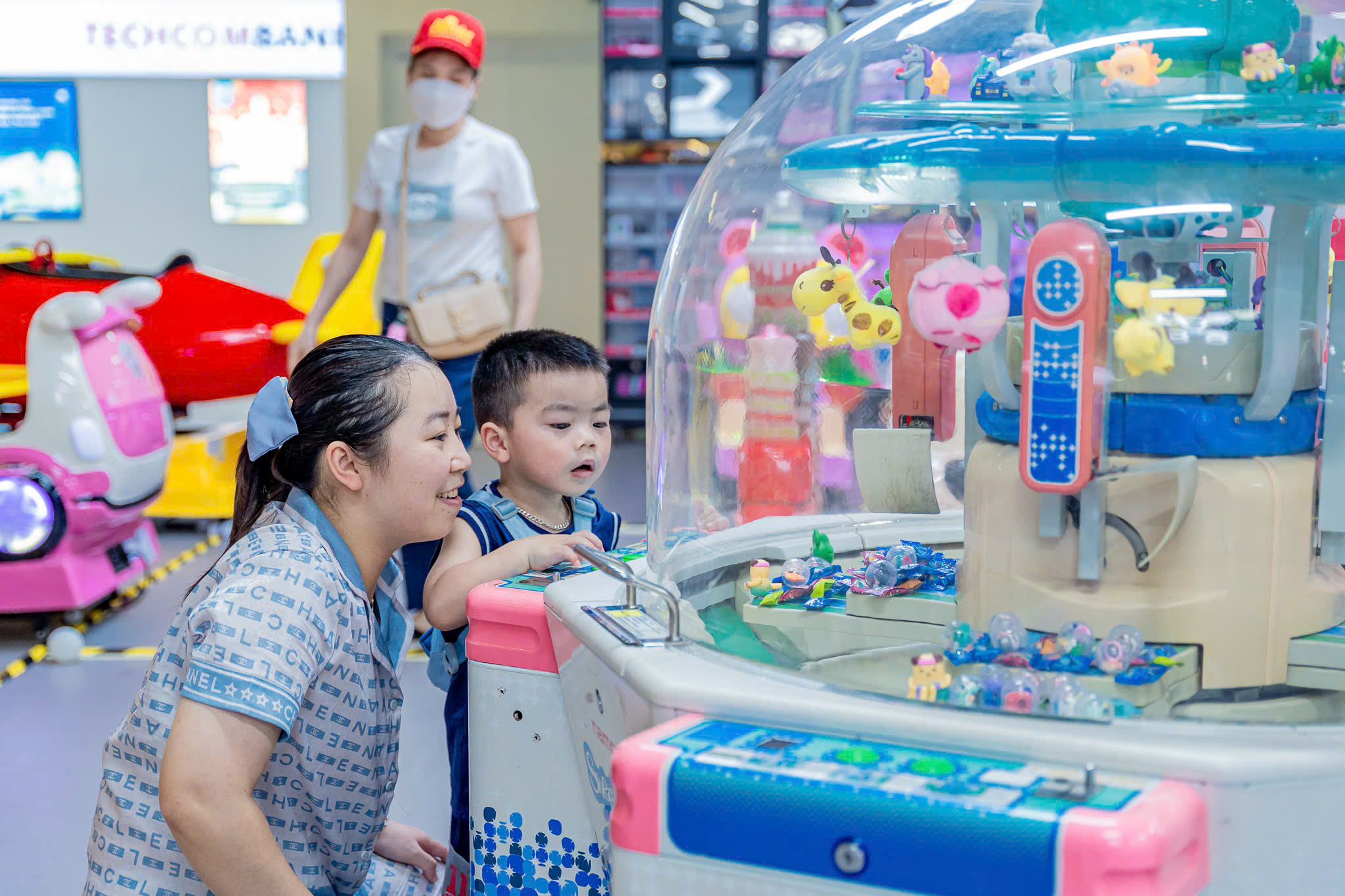 Các khu vui chơi dành cho trẻ em nhộn nhịp trong kỳ nghỉ lễ
