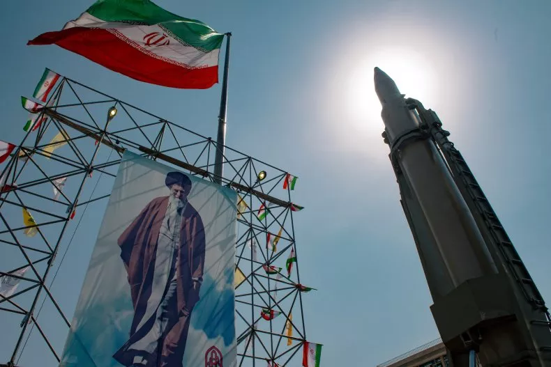 Iran trình làng tên lửa mới có khả năng tấn công link m88 mục tiêu Mỹ
