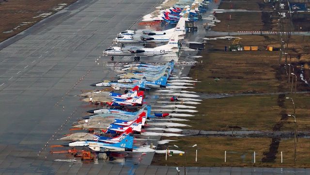 Máy bay không người lái Ukraine tấn công căn cứ không quân tinh nhuệ của Nga trước Ngày Chiến thắng